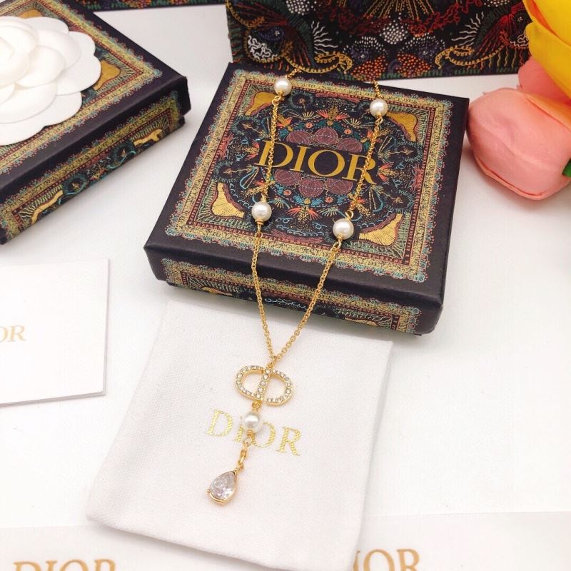 chr1st1an D10r necklaces
